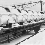 Bahnverladung von Goggomobilen für den Export (1956)